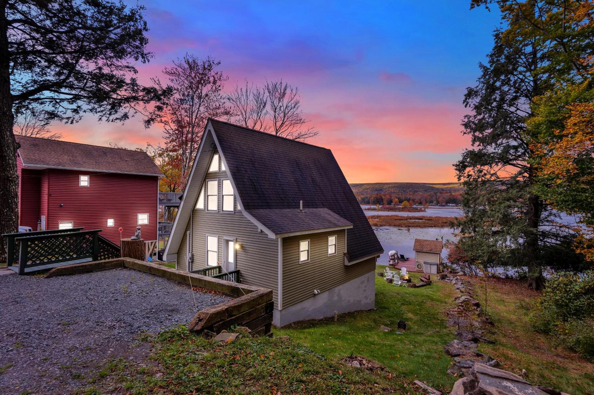 Lakefront A-Frame, Dock, Kayaks, Fire Place Lake Ariel Kültér fotó